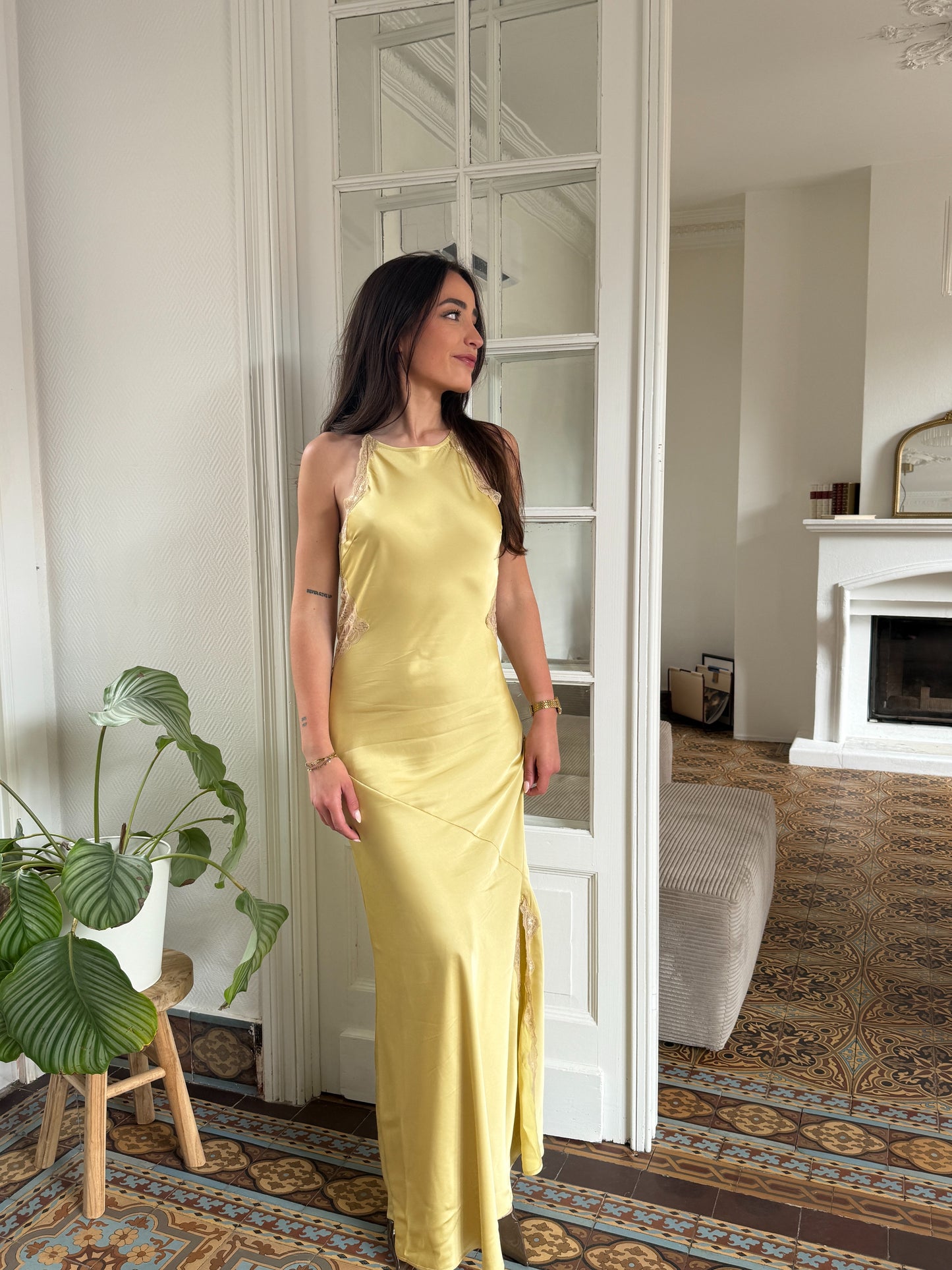 ROBE LONGUE JAUNE & DENTELLE