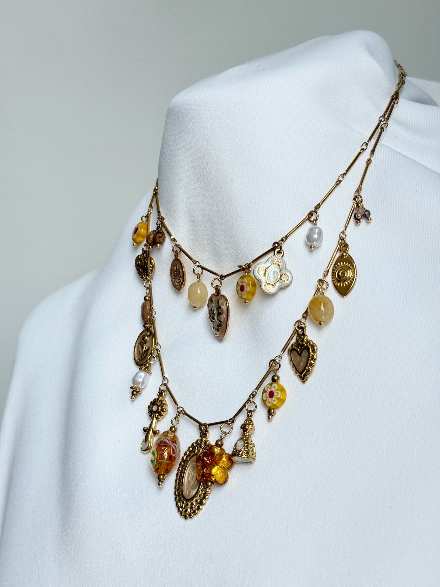 COLLIER LOUNA
