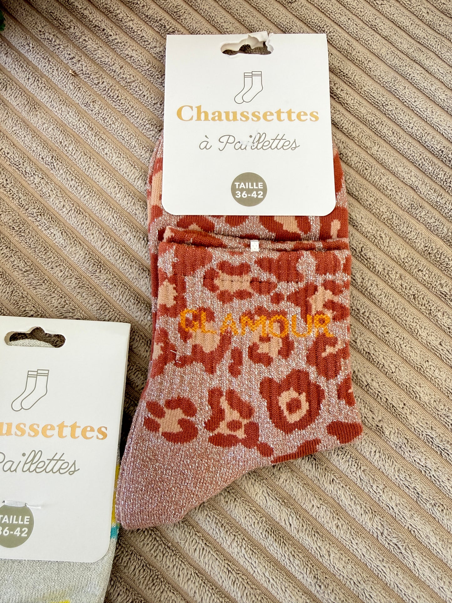 CHAUSSETTES À MOTIFS