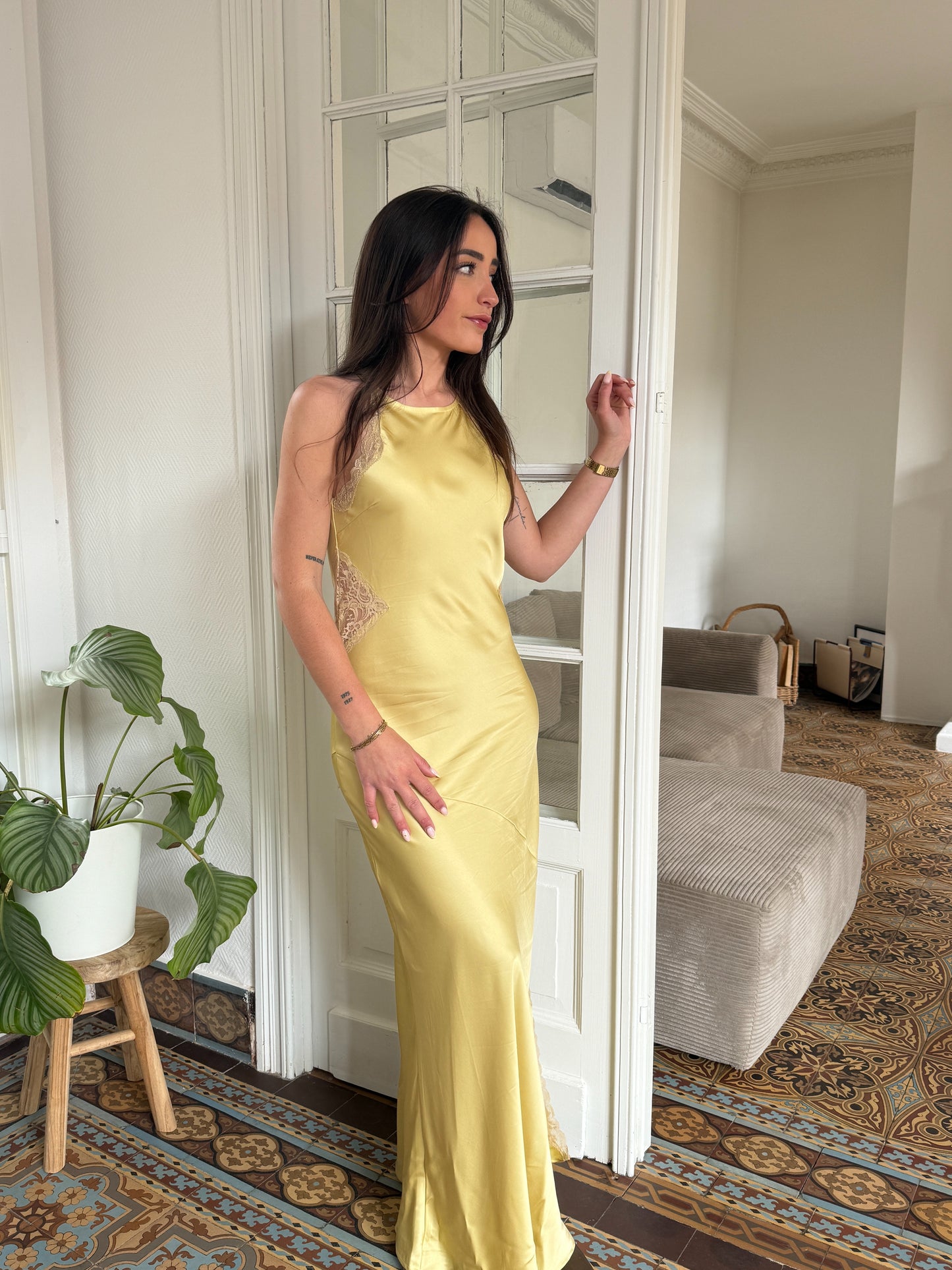 ROBE LONGUE JAUNE & DENTELLE