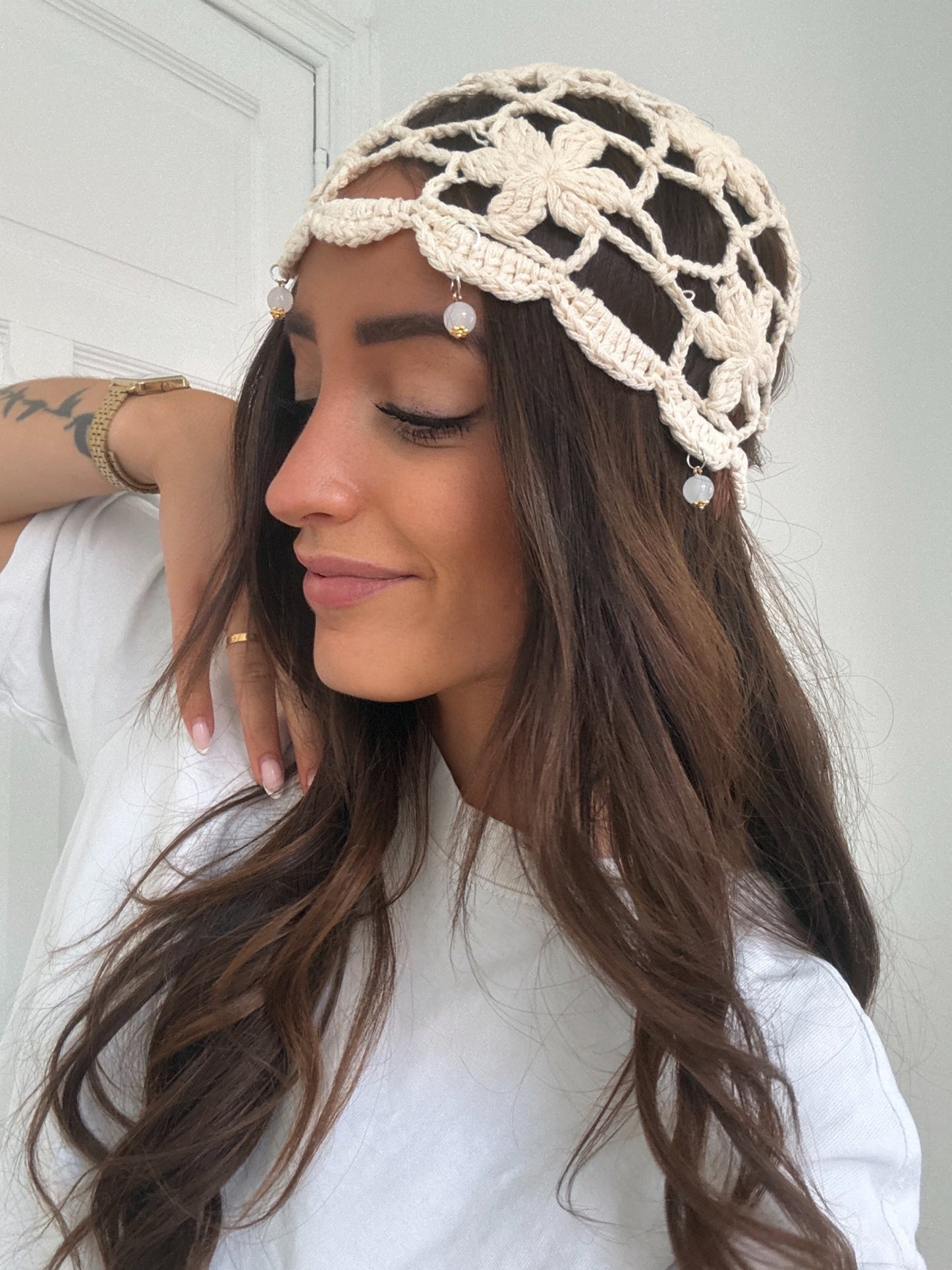 BONNET CROCHET À BRELOQUES