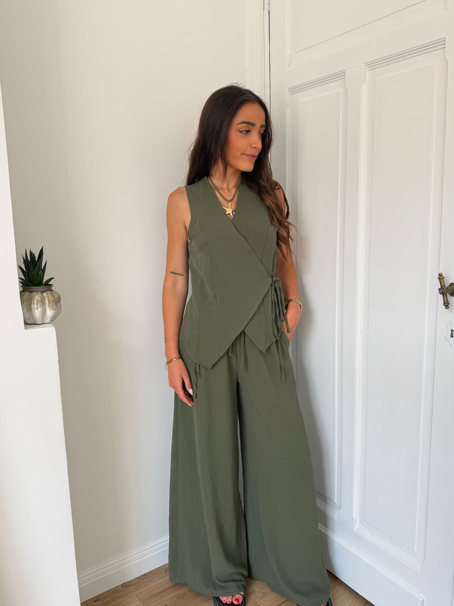 ENSEMBLE NORA KAKI