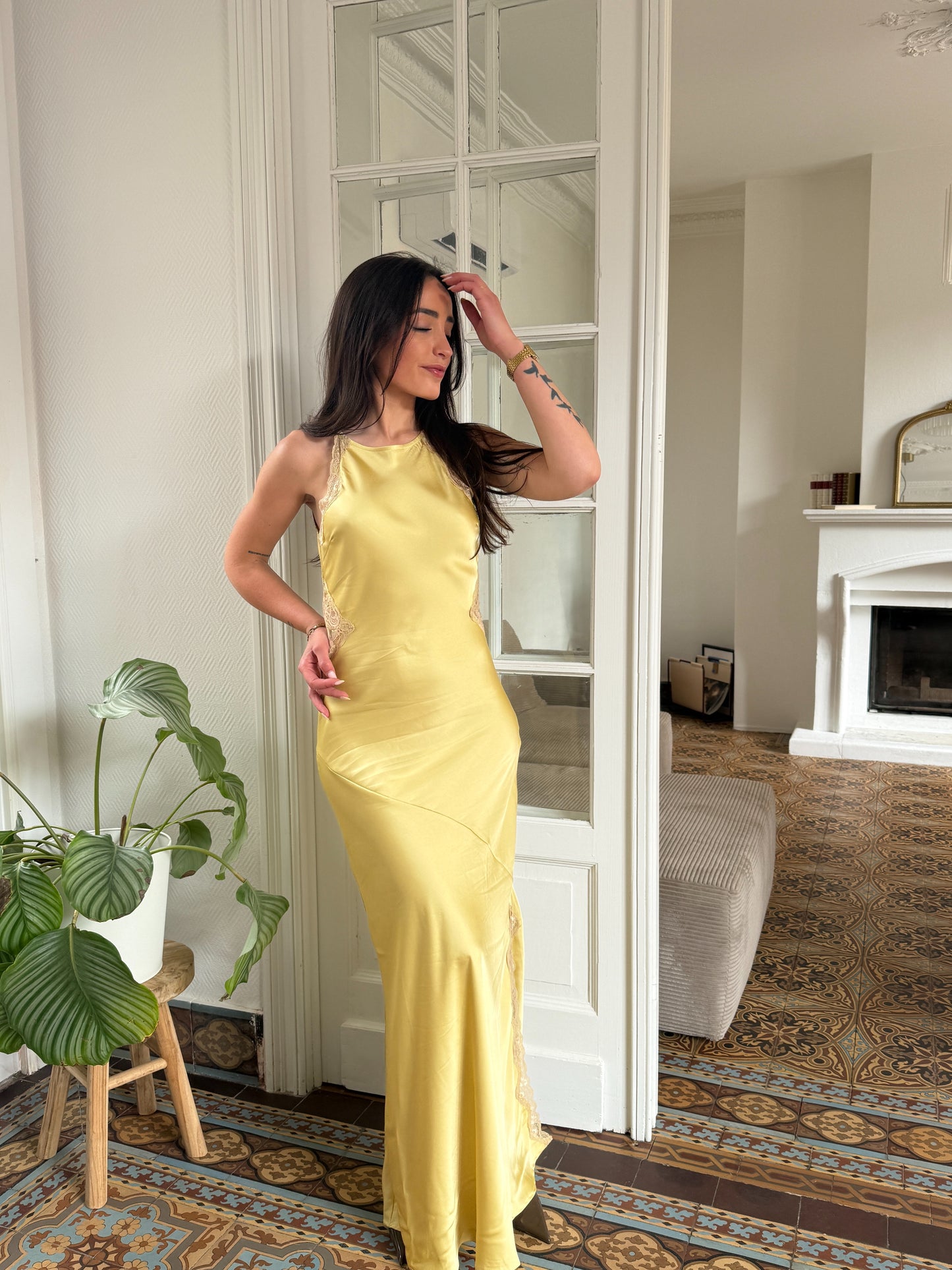 ROBE LONGUE JAUNE & DENTELLE