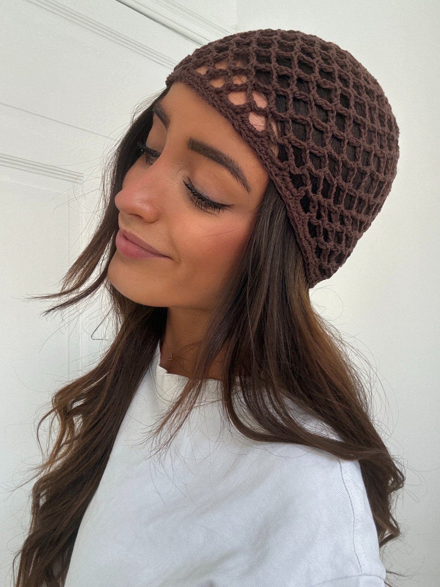 BONNET CROCHET MARRON