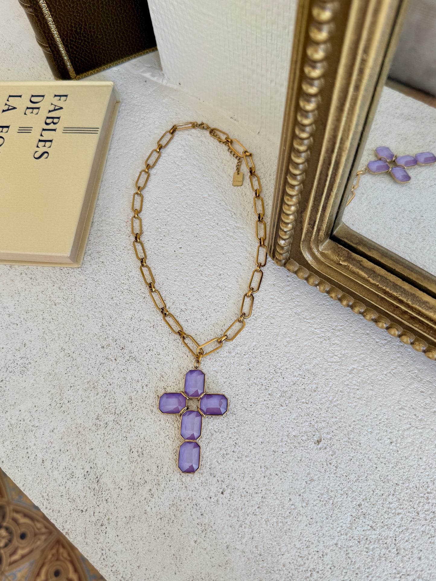 COLLIER VIOLET